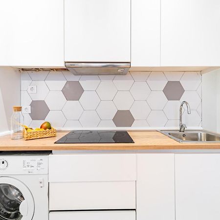 Edsam Madrid Apartments White Екстериор снимка