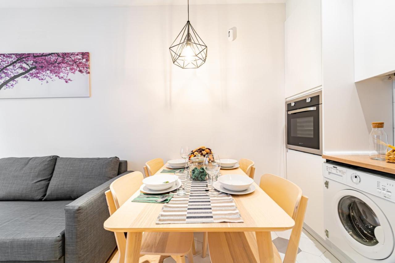 Edsam Madrid Apartments White Екстериор снимка