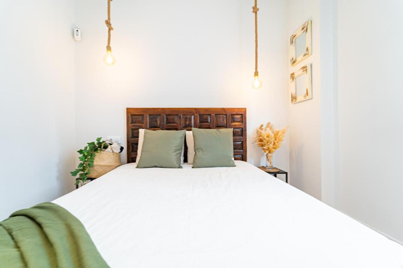 Edsam Madrid Apartments White Екстериор снимка