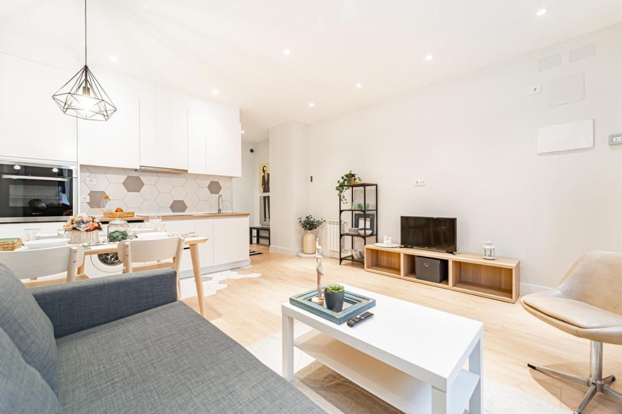 Edsam Madrid Apartments White Екстериор снимка